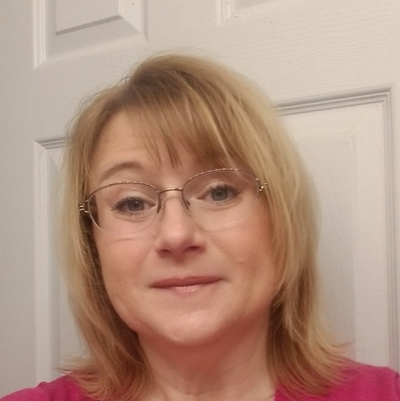 Meet your Posher, Kathy - Picture 2 of 2